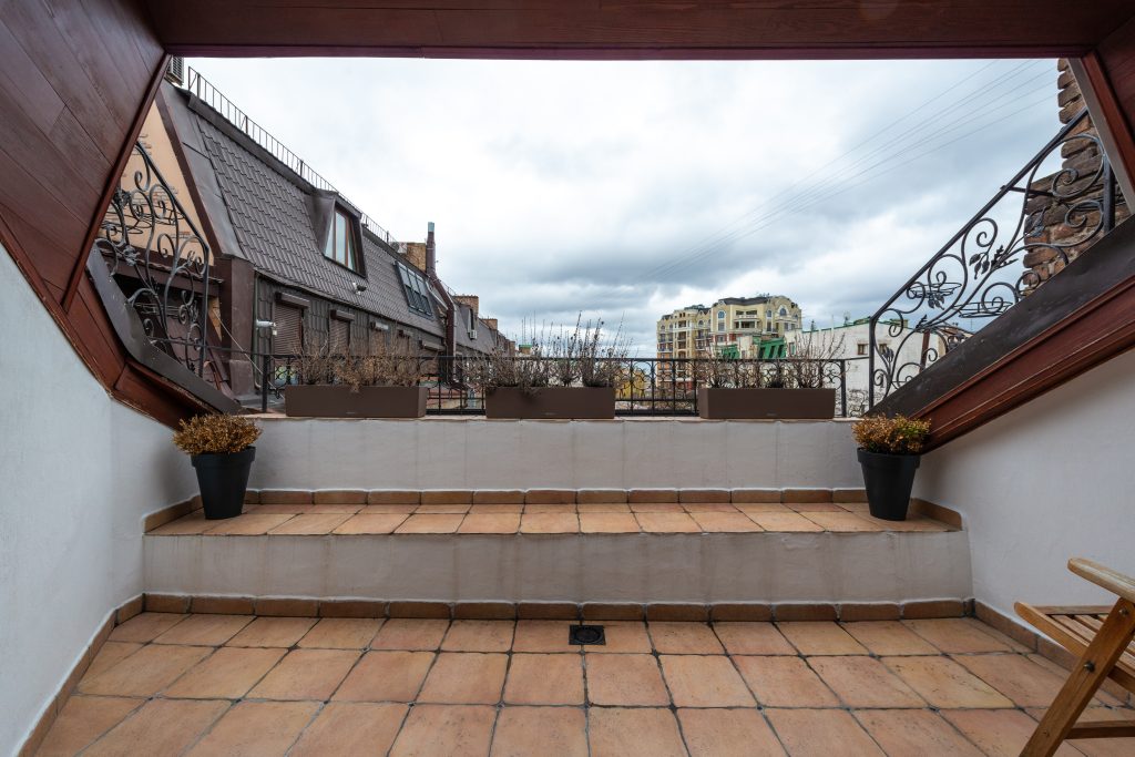 La terrazza a tasca: uno spazio all’aperto utilizzato per aumentare la luminosità degli appartamenti e guadagnare spazio all’aperto
